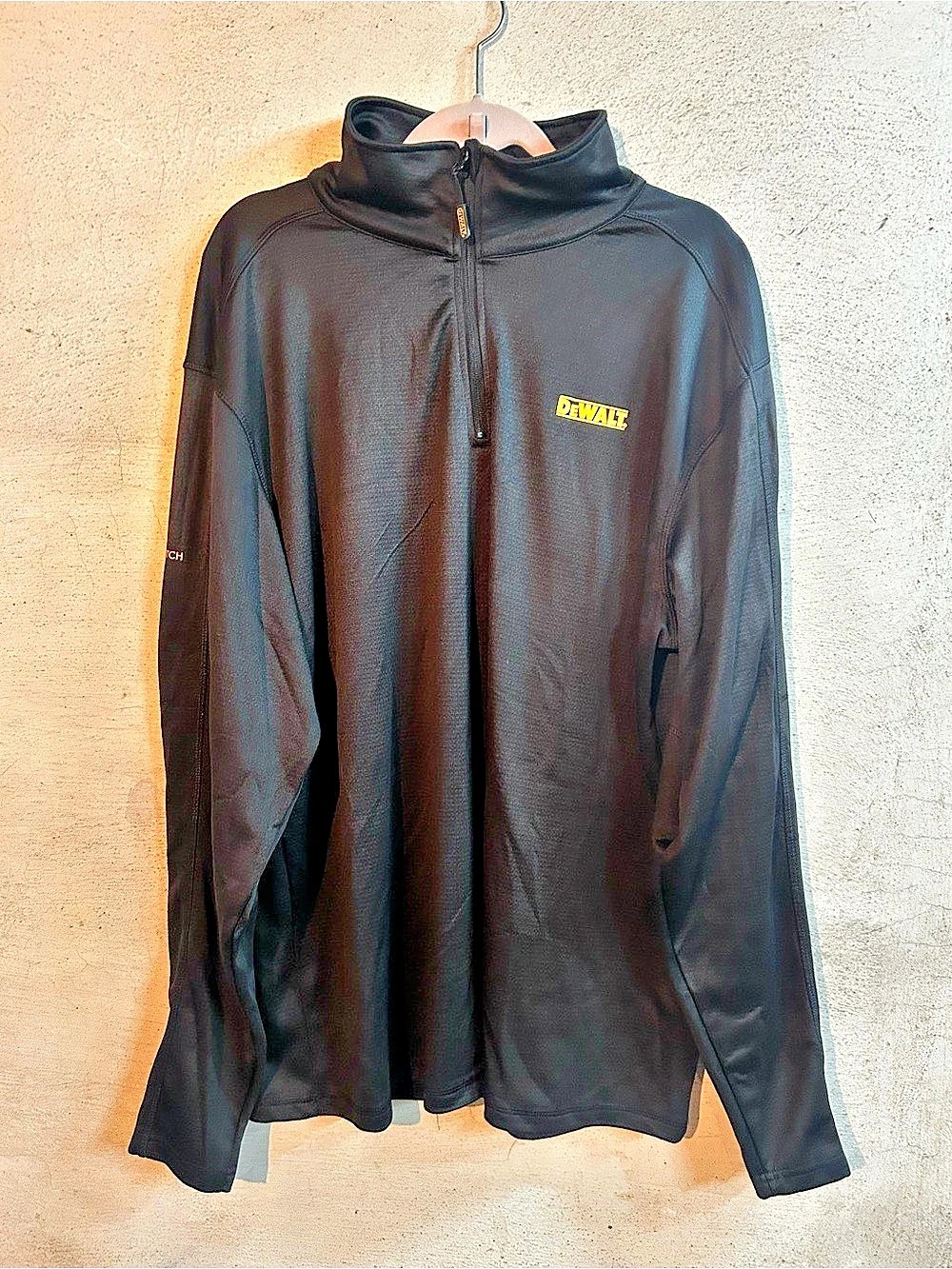 DriWear Men's Black Long Sleeve Quarter-Zip Size XXL Like New